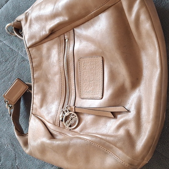 Coach Poppy Tan Leather Shoulder Bag - Picture 12 of 13